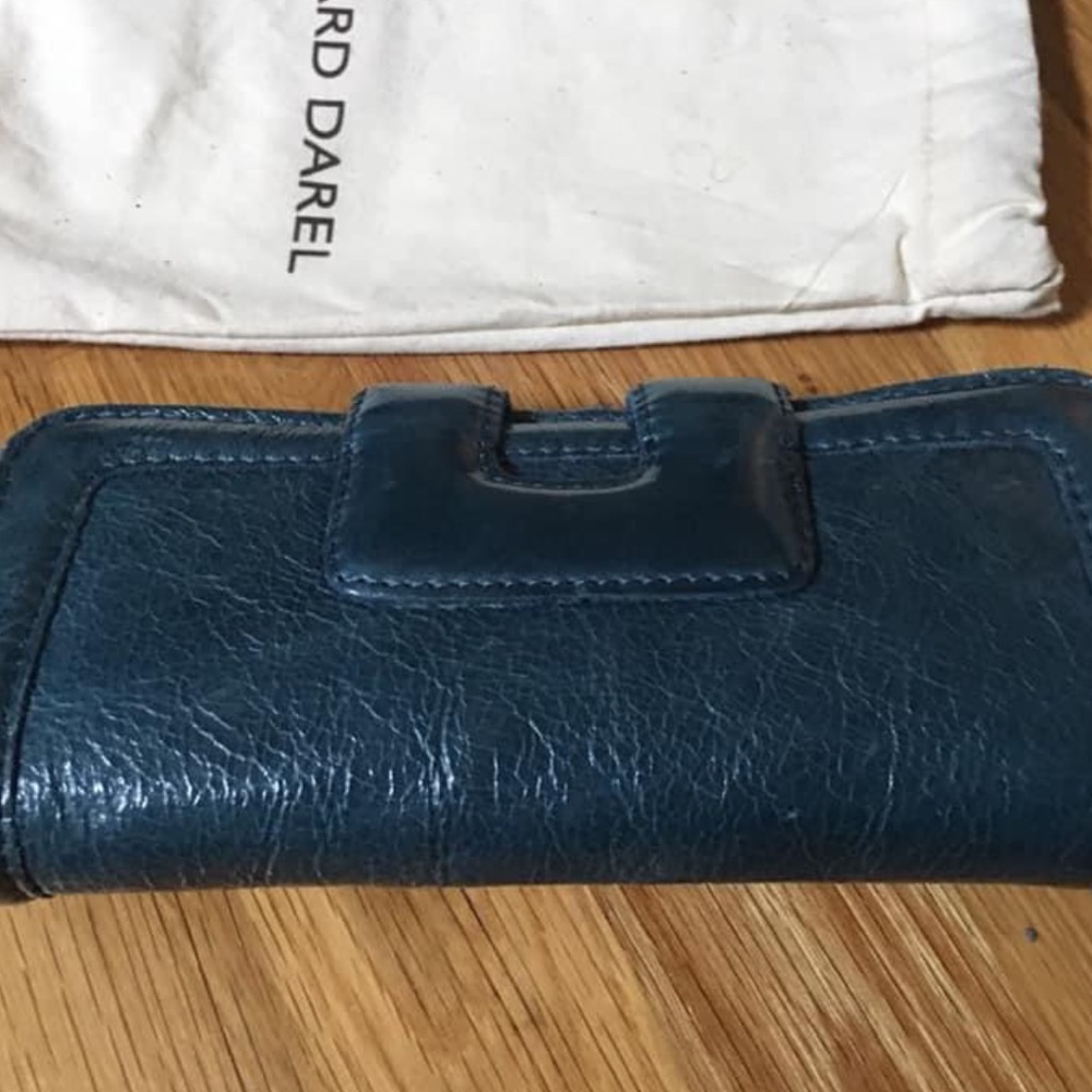 NEW:AUTHENTIC GERARD DAREL leather wallet